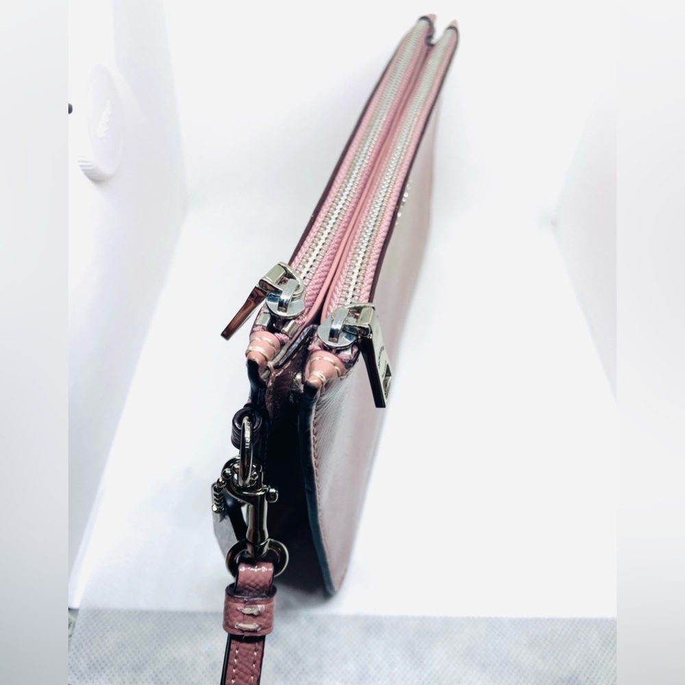 Authentic Coach Double-Zip Wristlet in Blossom Pink - Picture 4 of 9